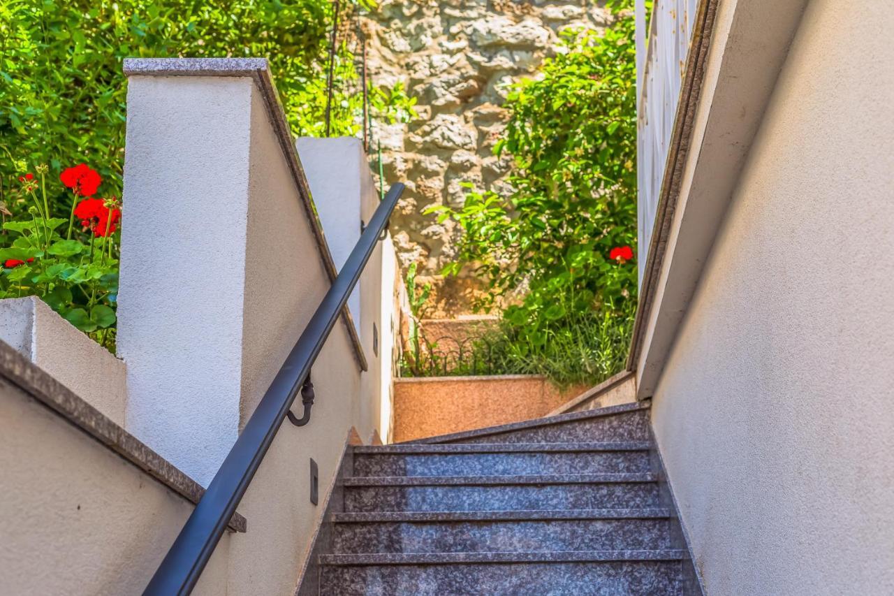 Adriatic Seaview Apartment Omiš Exteriör bild